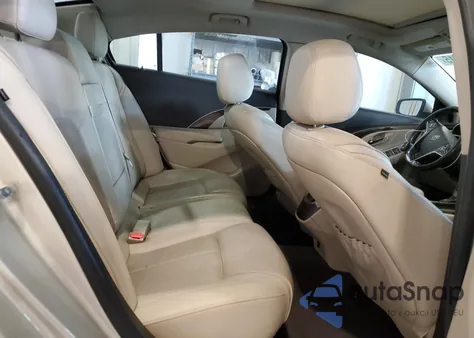 2015 Buick Lacrosse z USA, uszkodzony, nr VIN 1G4GB5G34FF120469